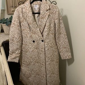 NWT Nine West Cream Tan Long Leopard Coat Size Medium Retail $118